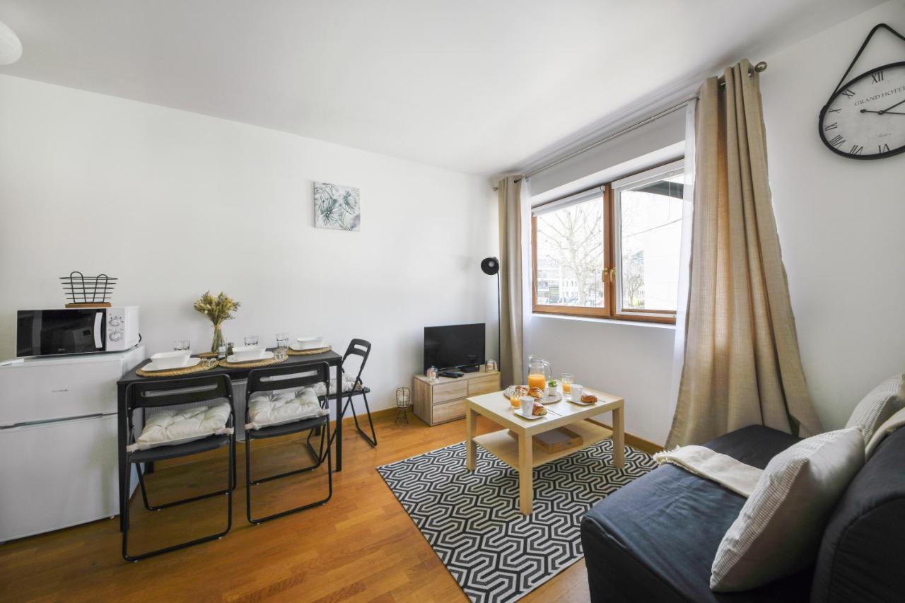 Studio Cosy En Plein Centre-Ville D'อ็องโตนี ภายนอก รูปภาพ