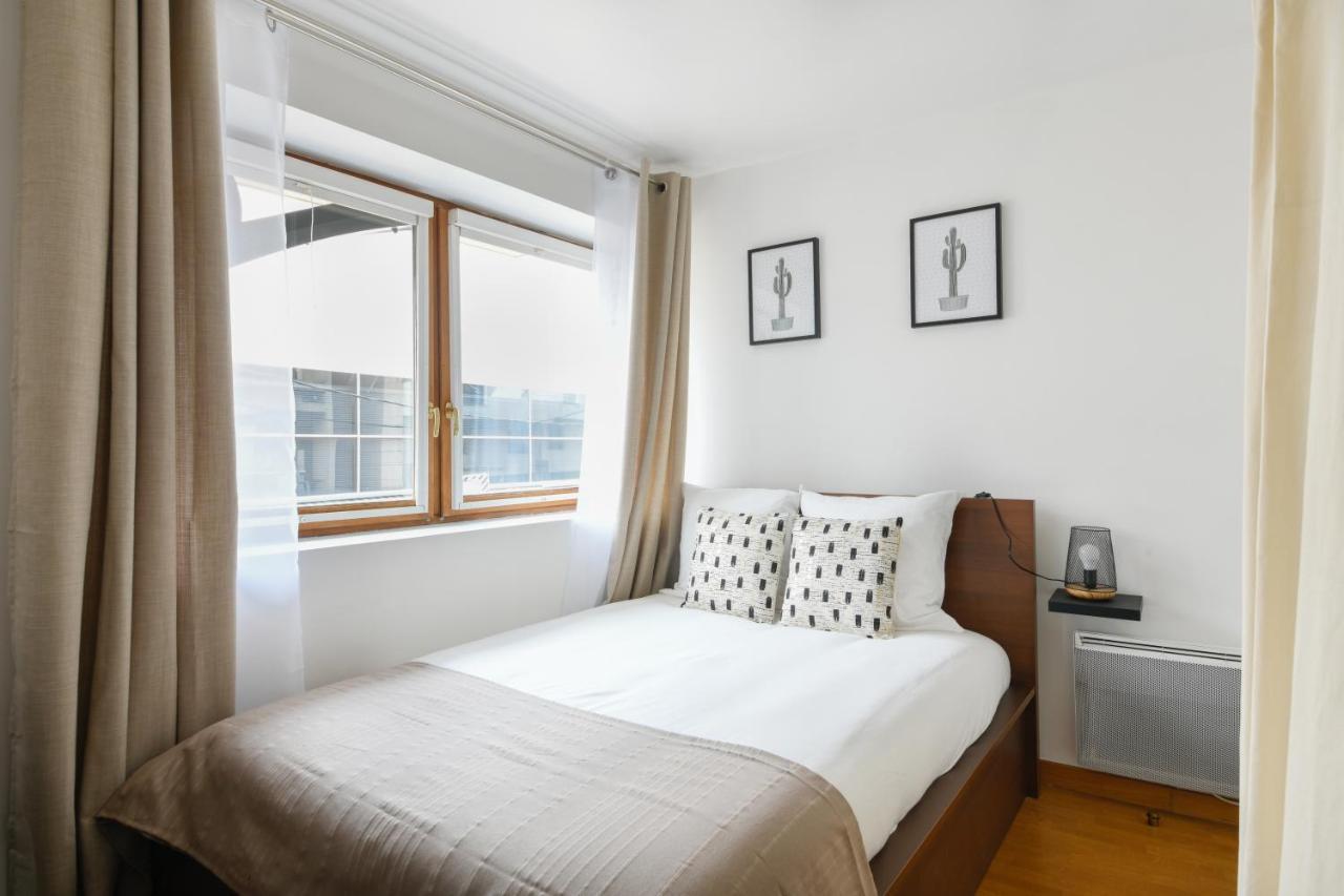 Studio Cosy En Plein Centre-Ville D'อ็องโตนี ภายนอก รูปภาพ