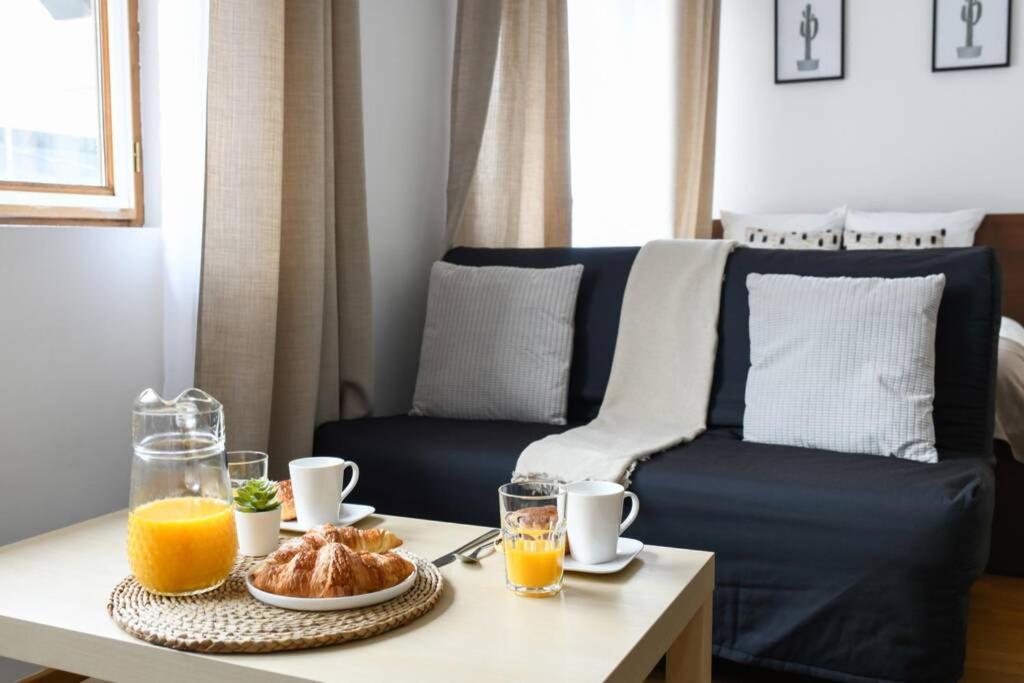 Studio Cosy En Plein Centre-Ville D'อ็องโตนี ภายนอก รูปภาพ