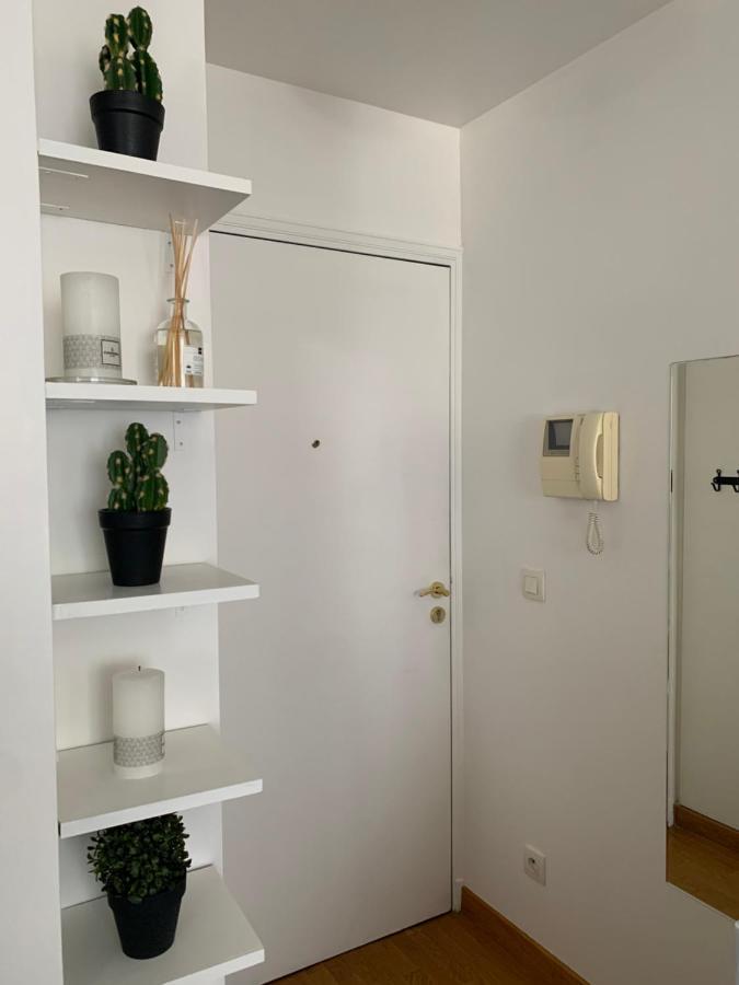 Studio Cosy En Plein Centre-Ville D'อ็องโตนี ภายนอก รูปภาพ